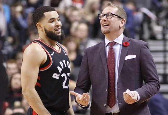 间的正面交 间的正面交