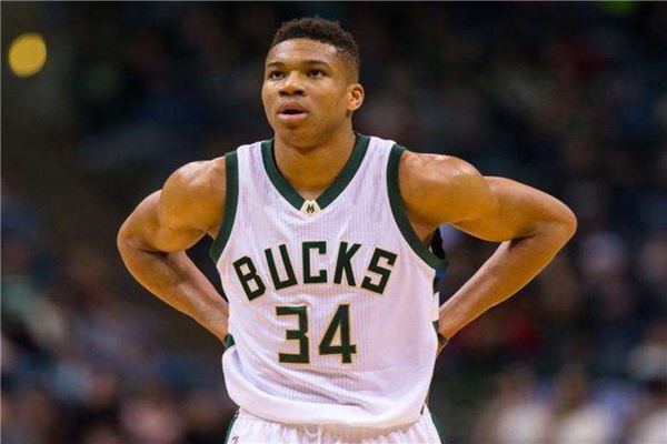 展现了她超 展现了她超