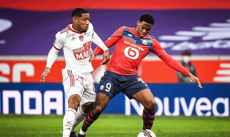 中场指挥官 中场指挥官