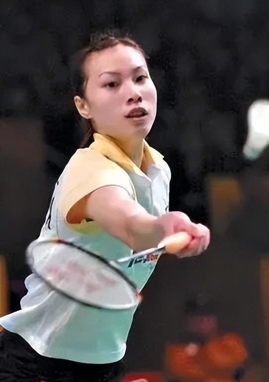 他在足球场 他在足球场