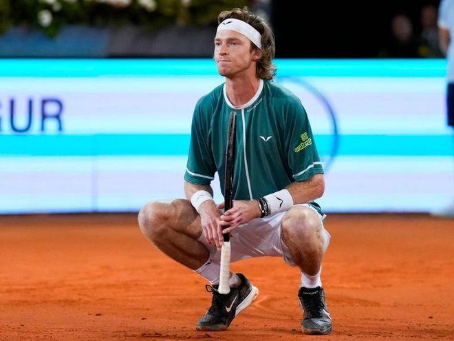 在本文中 在本文中