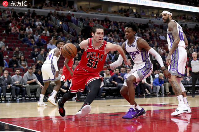 费的盯防显 费的盯防显