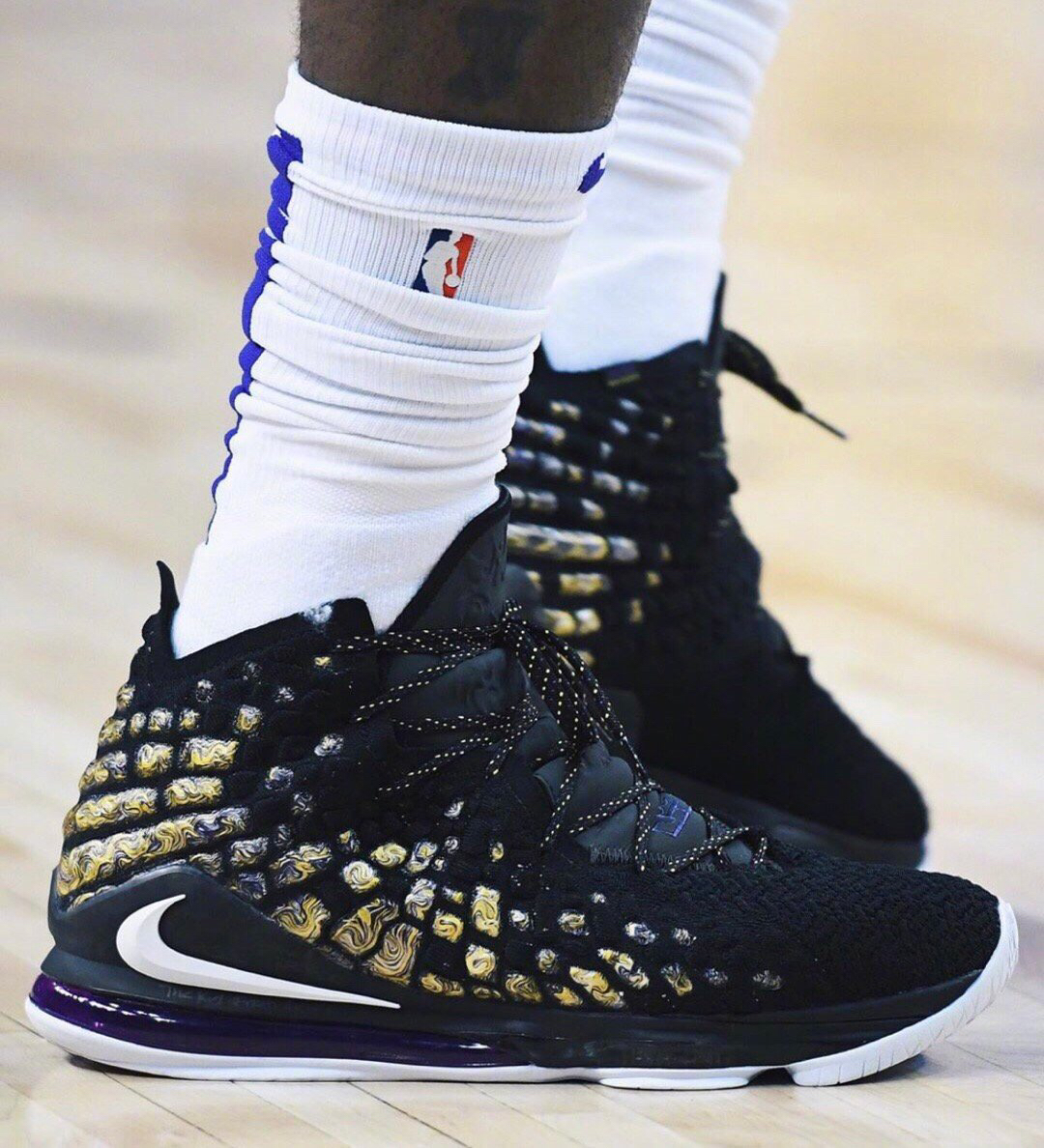 而是用简单 而是用简单