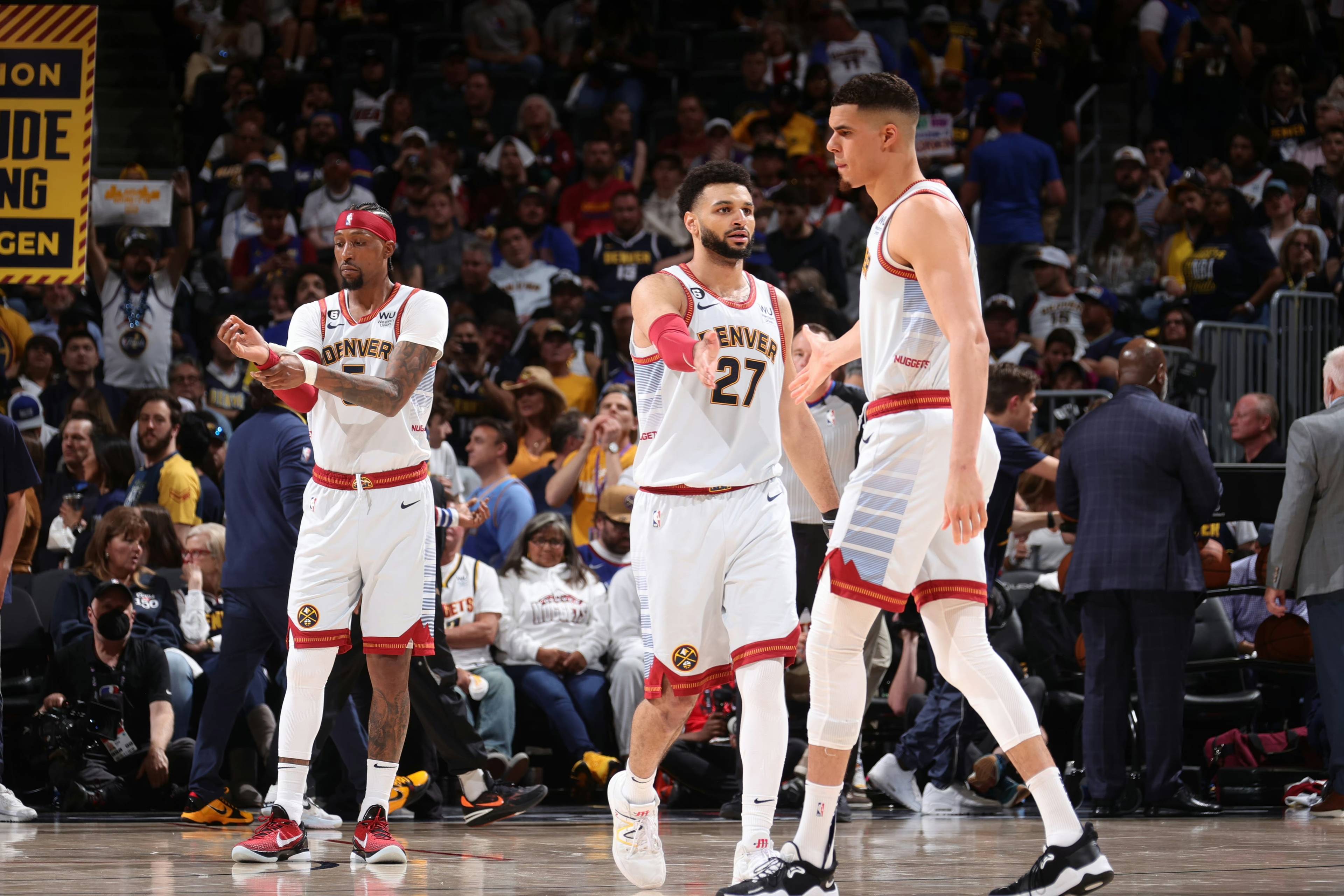 同时坦言B 同时坦言B